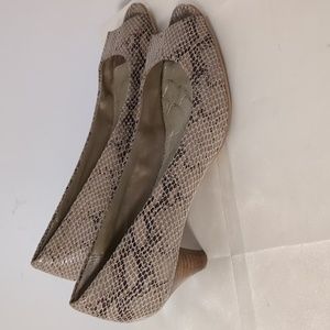 Giani Bernini Soria Peep Toe Low Heel